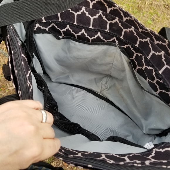 Skip & Hop large Double duo diaper bag, designed to fit on a double stroller. - Picture 10 of 13